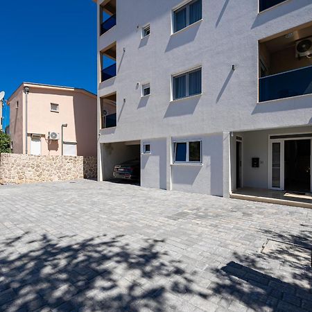 Sunways Apartments Dobra Voda Esterno foto